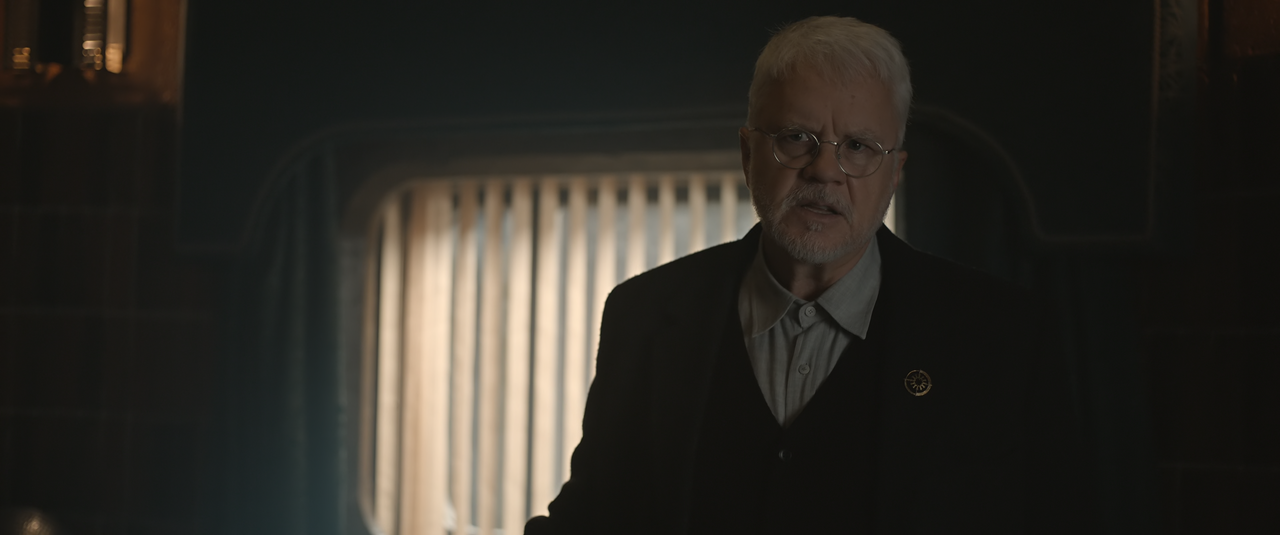 Silo.S02E02.Order.2160p.10bit.ATVP.WEB-DL.DDP5.1.HEVC-Vyndros.mkv_snapshot_16.50_[2025.01.28_04.03.3