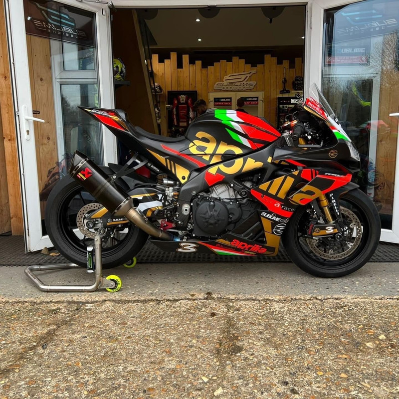 D17087E5-A269-4670-99B9-8F7A385E3202