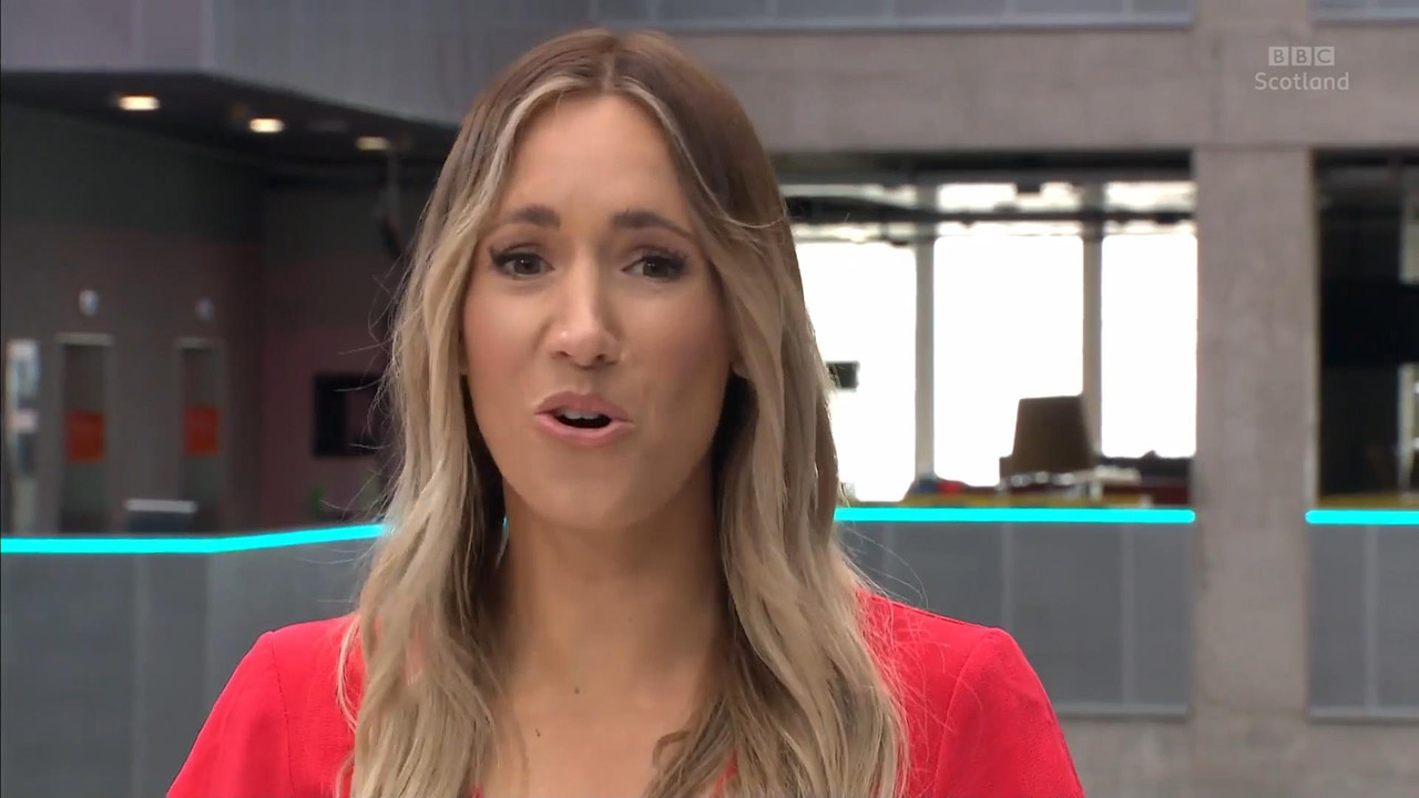 07.10 - 19.15.00 - The Edit  ᴺᵉʷ. Entertainment News And Chat With Am...-1.mp4_snapshot_03.47_[2021.