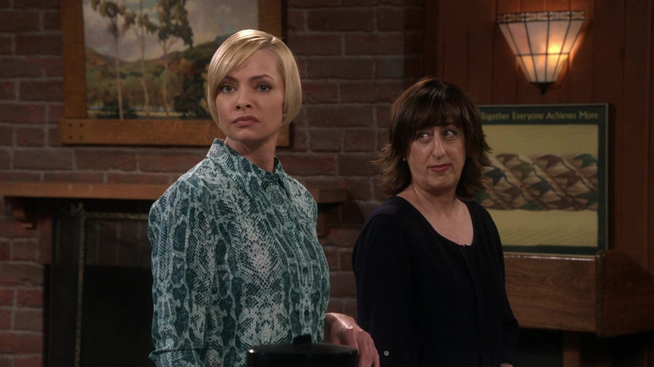 Mom (2013) - S04E01 - High-Tops and Brown Jacket (1080p AMZN WEB