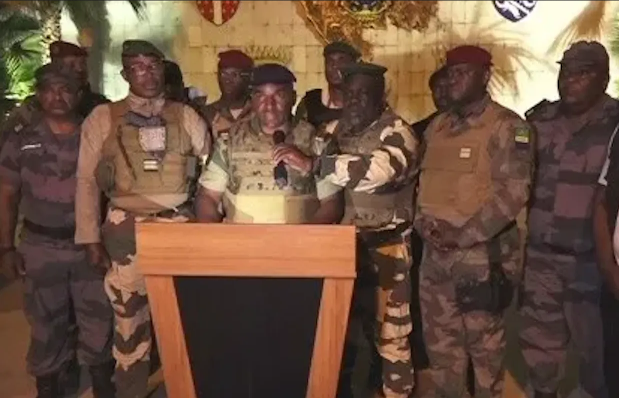 Militares ejecutan golpe de estado en Gabón