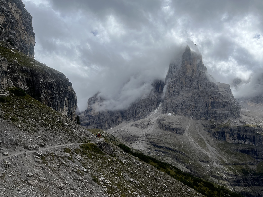 144424F9-91AE-423A-855B-66036CEED3E1