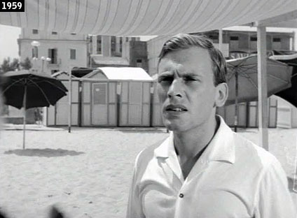 L’attore francese Jean-Louis Trintignant sulla spiagga di Riccione in una scena di “Estate violenta” (www.davinotti.com)