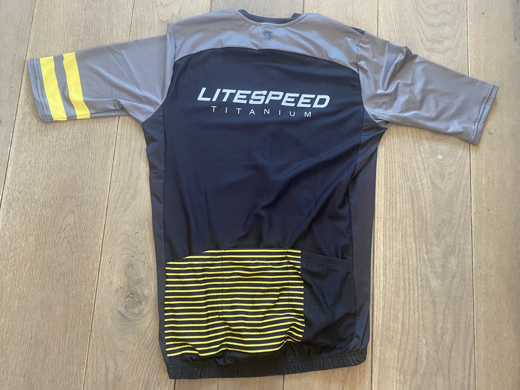 2B682ACB-0BFA-486A-A239-9B022FF4A40D