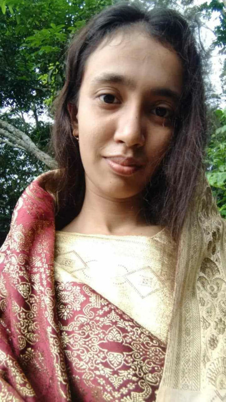 Beautiful-Telugu-Girl-With-Tight-Tits-An