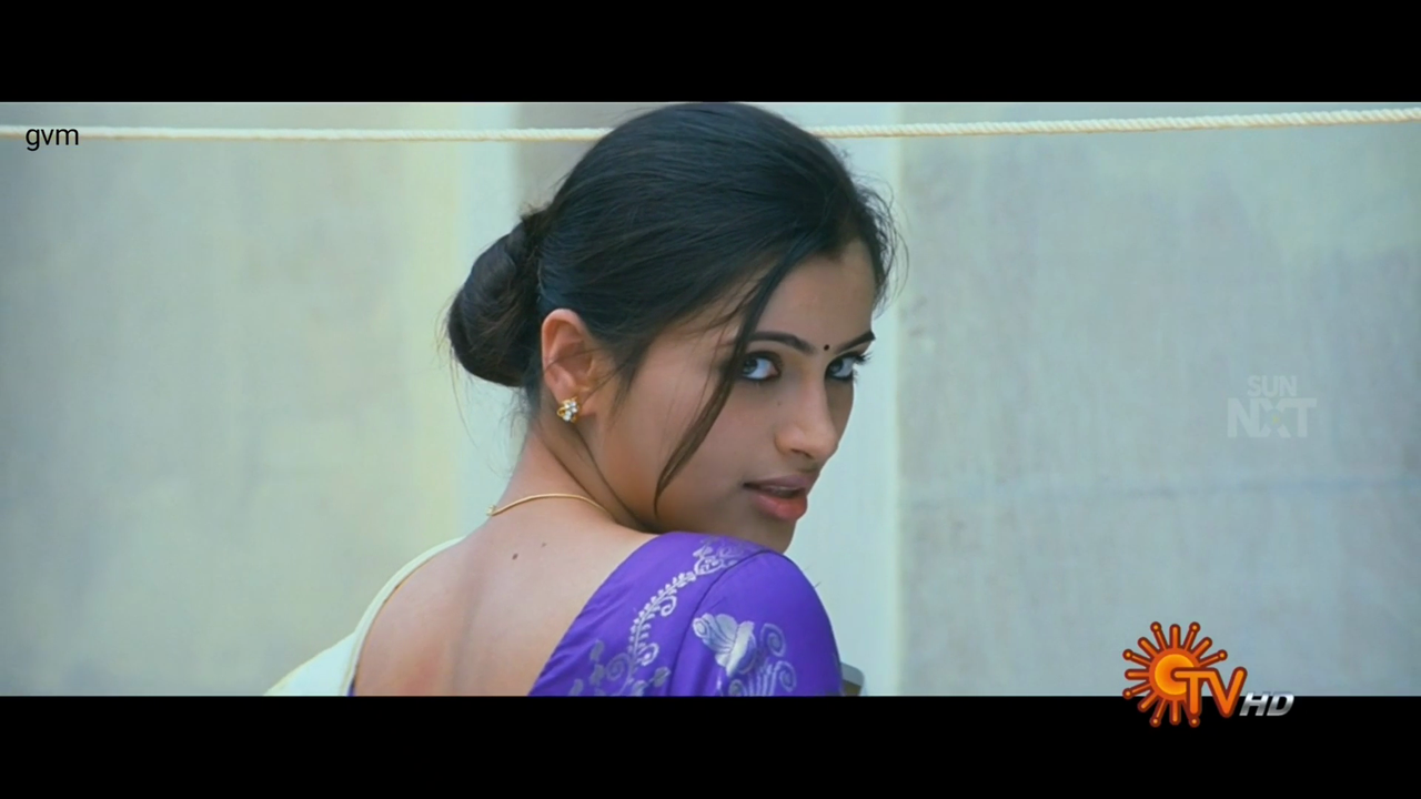 [Image: Navneet-Kaur-hot-seductive-scene-Ambasam...HDTV-8.png]