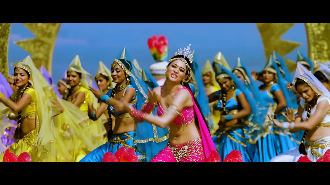 Tamanna Hot Song From Himmatwala Naino Main Sapna 4K (Best Quality).mp4_snapshot_00.43_[2021.04.05_1