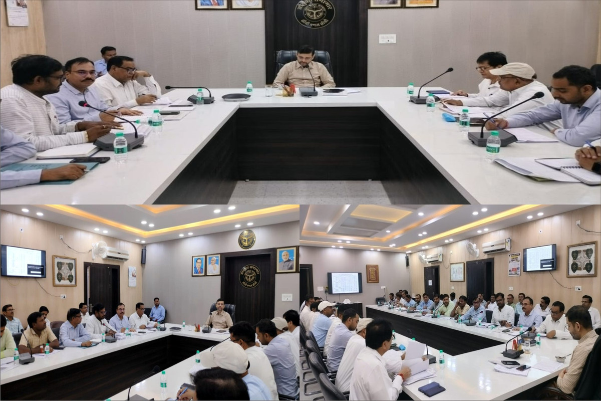 मण्डलायुक्त की अध्यक्षता में ‘‘हर घर नल जल योजना’’ के प्रगति की समीक्षा बैठक सम्पन्न