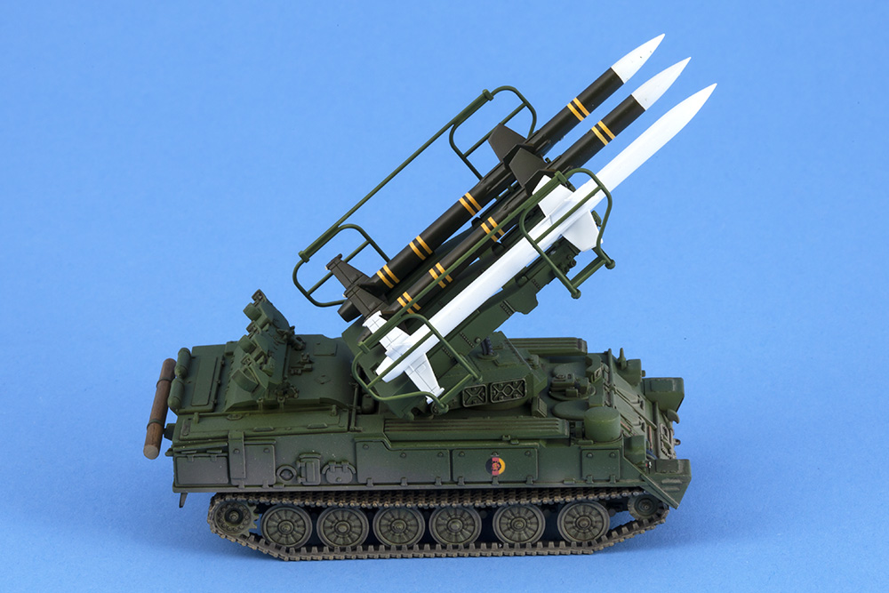 [Trumpeter] SAM-6 Missile launcher