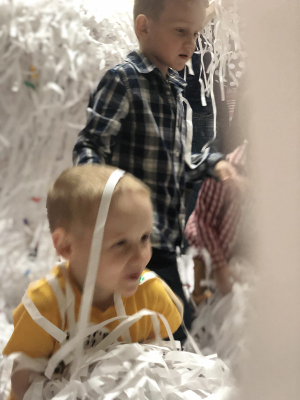 C8C27C3D-62FD-46B2-B1B7-1E6DFEFC9721