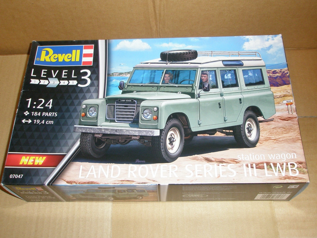 Revell Land Rover