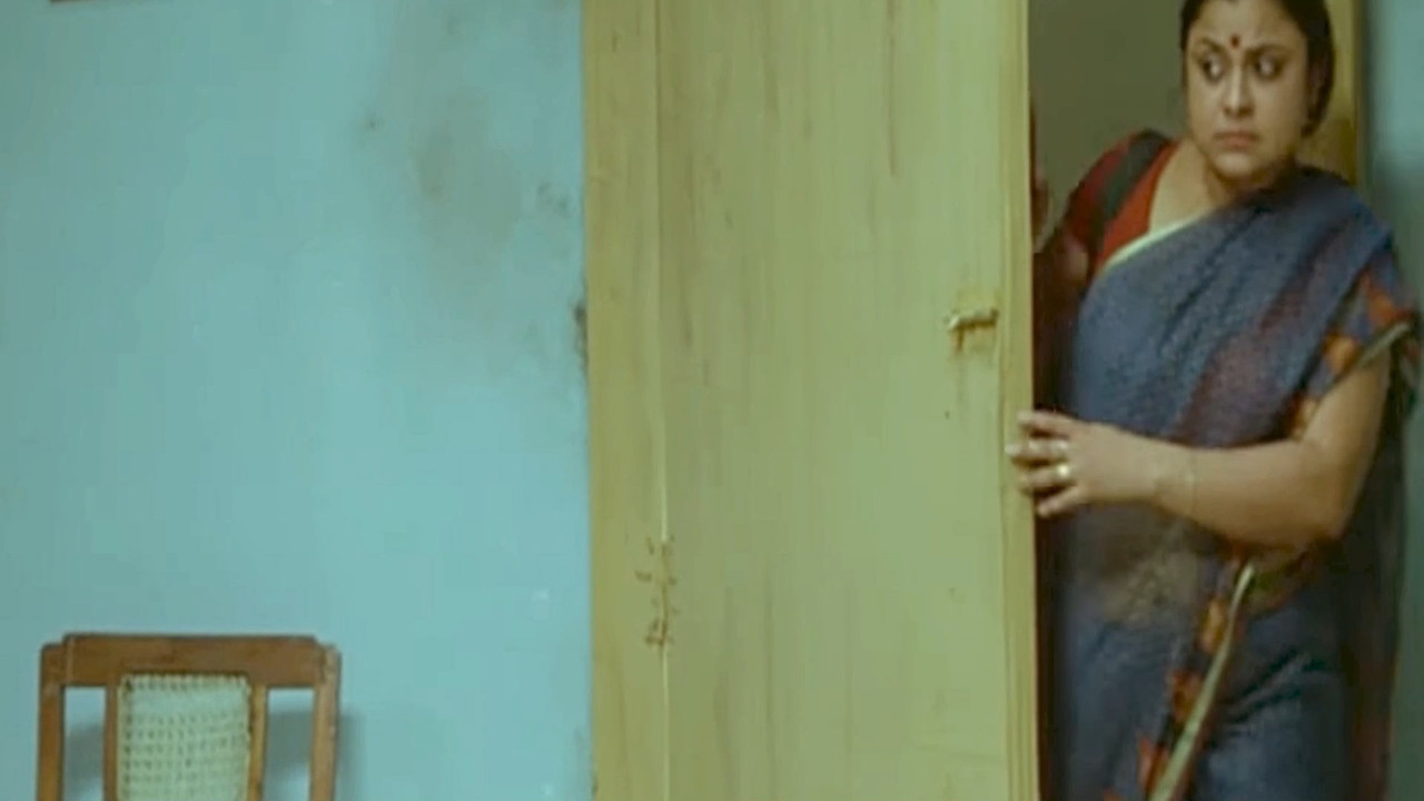 Malayalam Serial actress Rare Navel and Boobs.mkv_snapshot_00.01.186