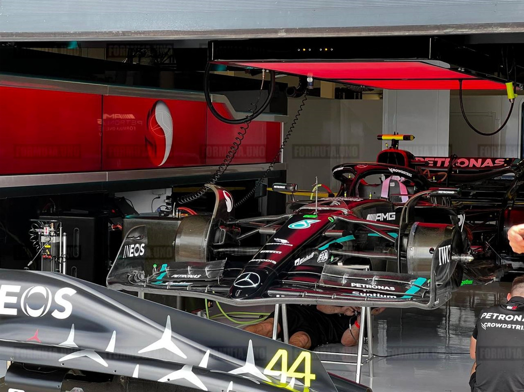 Mercedes-2.jpg