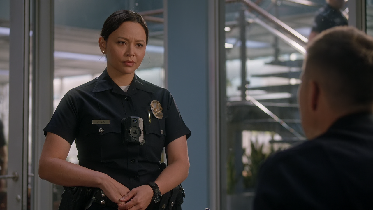 The.Rookie.S05E09.Take.Back.1080p.10bit.AMZN.WEB-DL.DDP5.1.HEVC-Vyndros.mkv_snapshot_04.34_[2022.12.