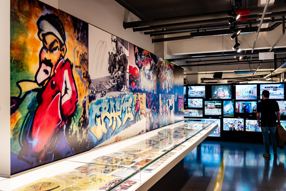 Abertura-Exposicao-HIP-HOP-80sp-ft-Sergio-Robert-Fernandes-4-scaled-1