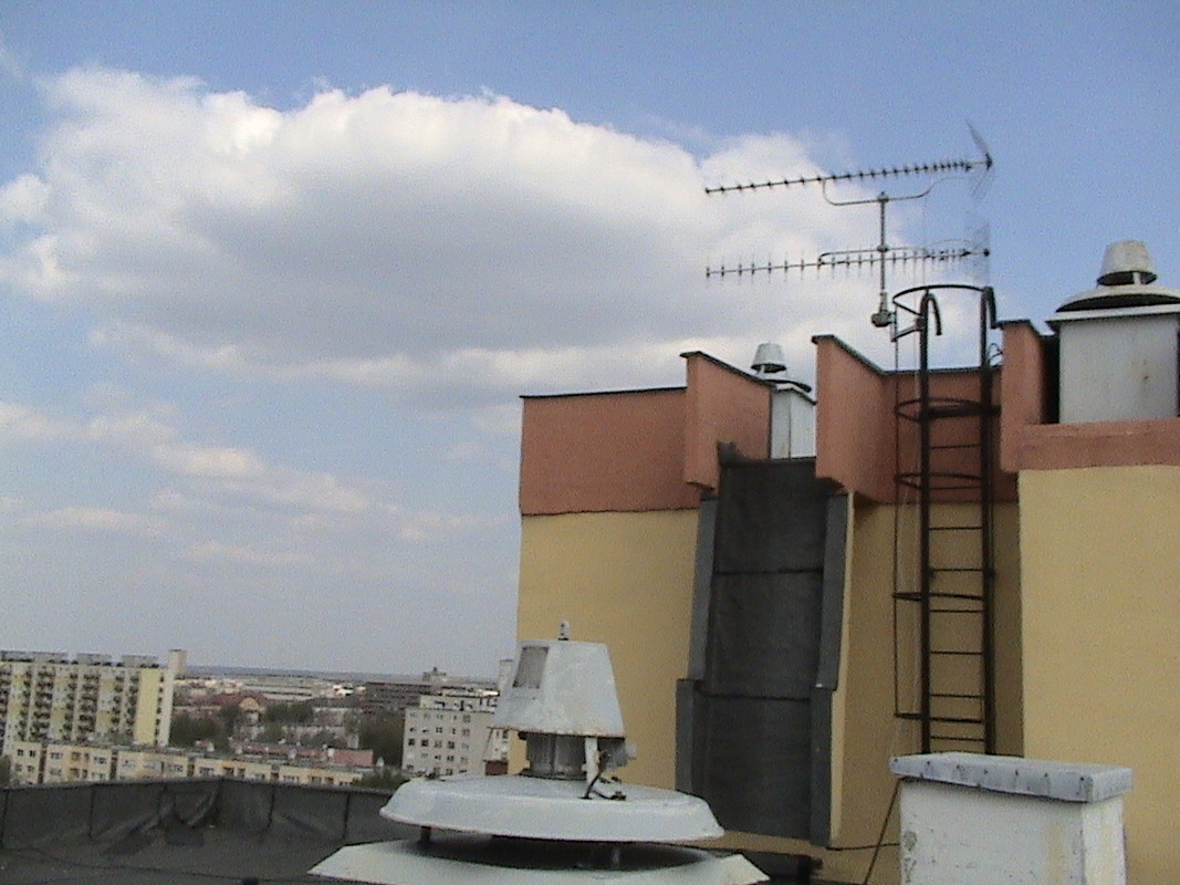 IskraH és V antennák