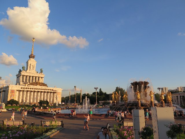 RUSIA LOW COST: Una semana entre S. Petersburgo y Moscú - Blogs de Rusia - DIA 6: Kolomenskoye, Mercado de Izmailovo, VDNKh y mucho Metro (15)
