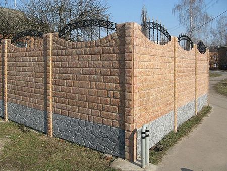 Постройка декоративных бетонных заборов в Киеве на ваш вкус: большой ассортимент выгодных предложений
