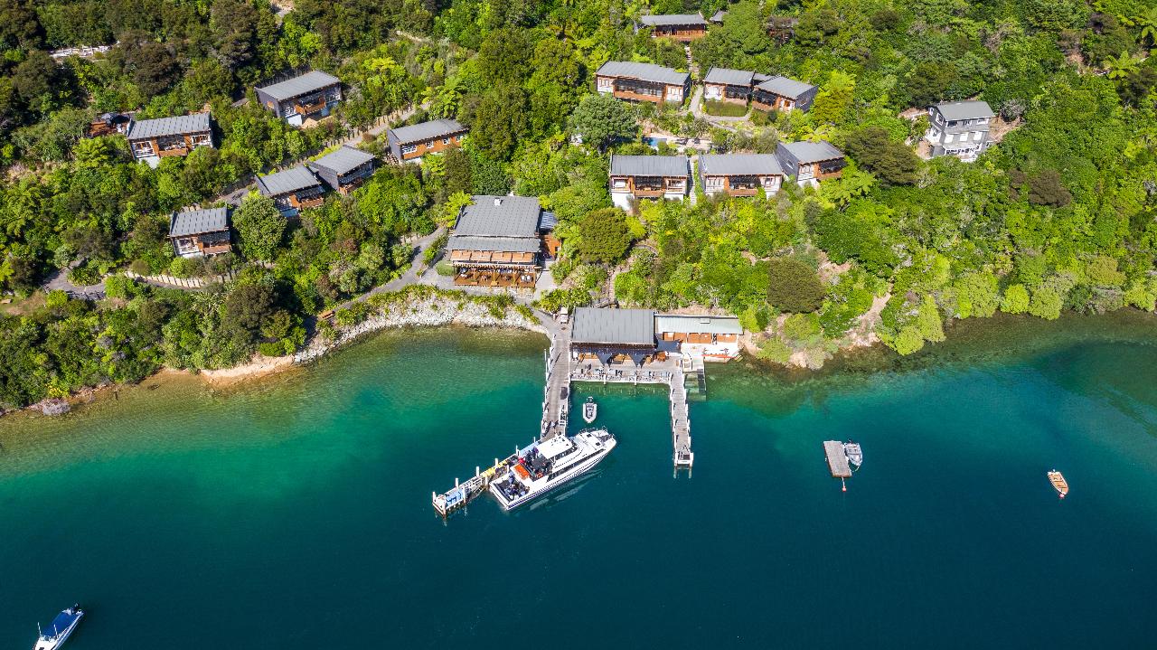 Bay of Many Coves Heli-lunch | Shaara Deals