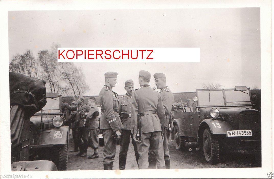 Soldaten mit Geländewagen bei Leipzig