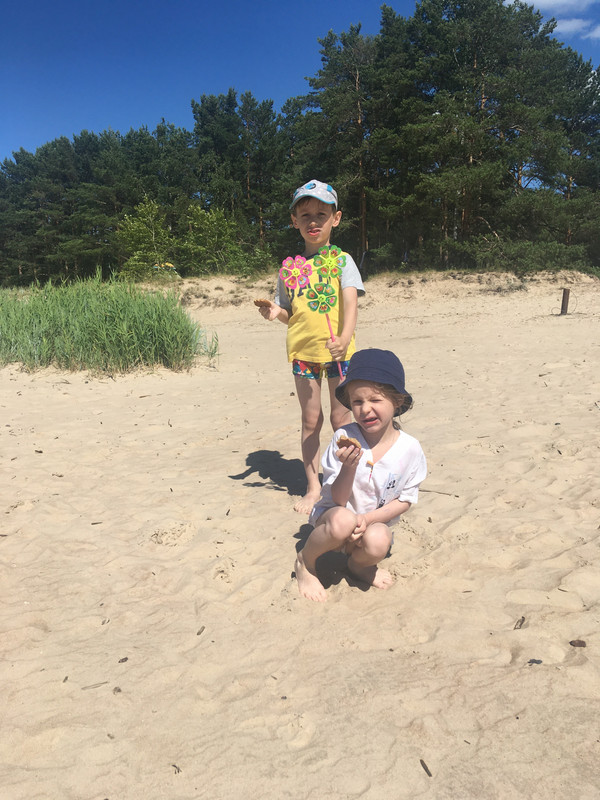 24F52396-1495-4DB9-B5C3-0A94B6BC7B82