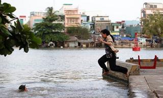 DÒNG TRUYỆN THƠ VUI VỀ ĐỜI SỐNG, TÌNH CẢM & MƯU SINH...Của Nguyễn Thành Sáng&Tam Muội - Page 6 Bi-truy-sat-mot-thanh-nien-nhay-xuong-song-chet-duoi