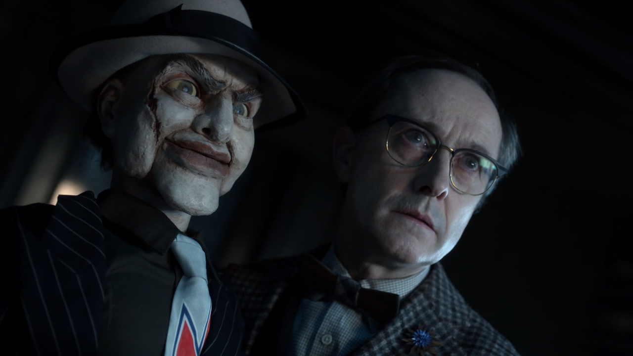 Gotham S05E08 Nothings Shocking 1080p AMZN WEBRip x265 DDP5.1 D0ct0rLew[SEV]