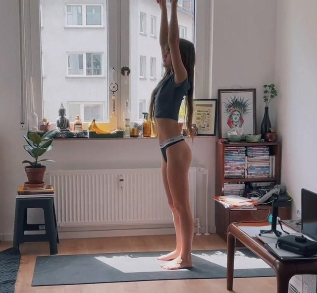 Amateur Morning Yoga Sex In Rays Of Sunshine 19