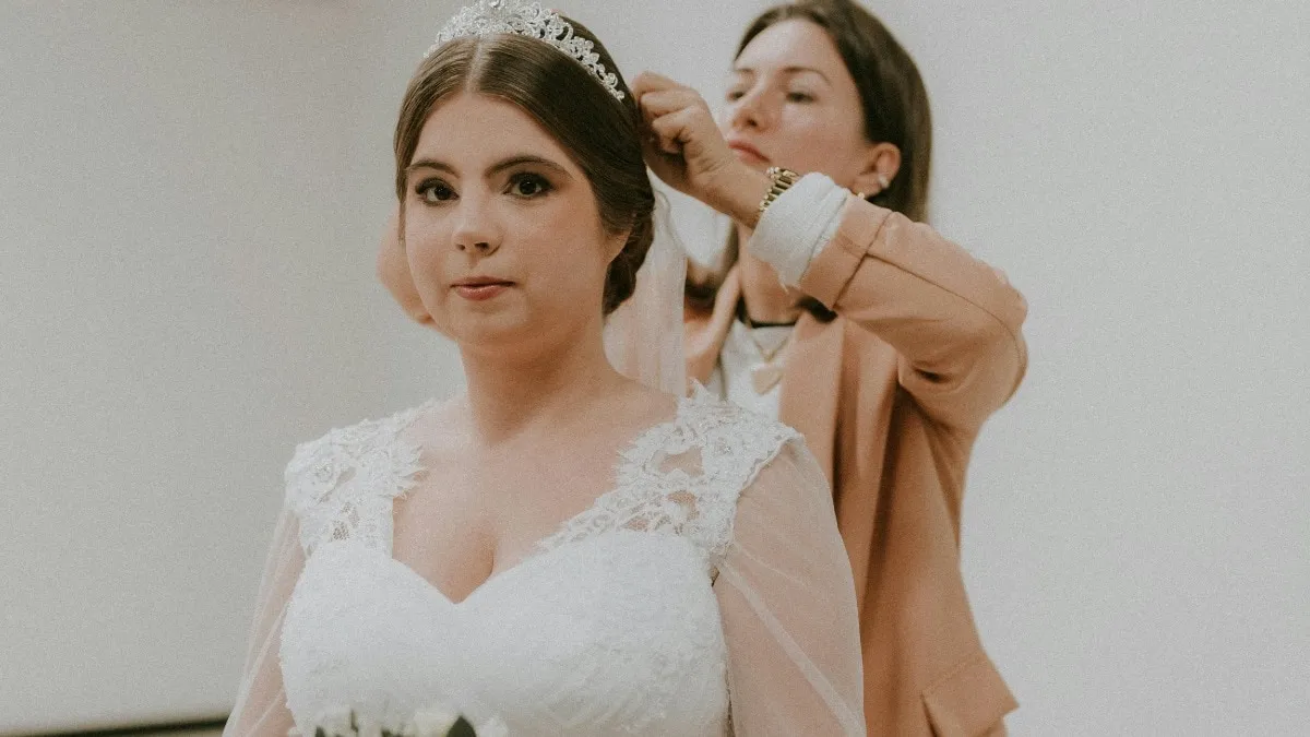 Why Brief Hair is Culminate for Brides