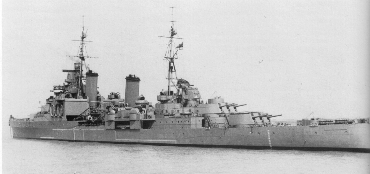 HMS-Manchester-fondeado-en-Spithead-2-de-mayo-de-1942.jpg
