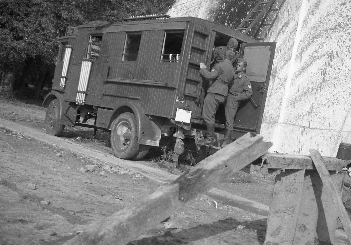 German office trailer (Fernsprechvermittlungsanhanger, 2 achs, Ah 468) - Poland 1939
