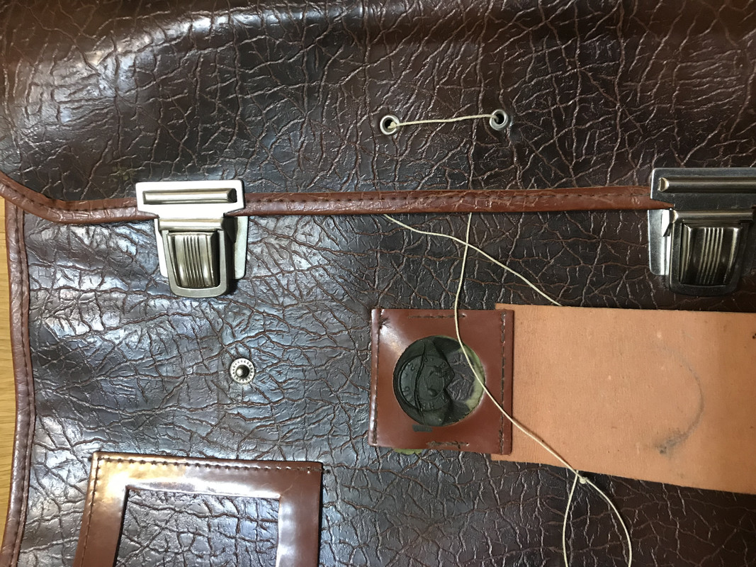 E4EF1892-1355-4AC7-BCE2-840F194B6240