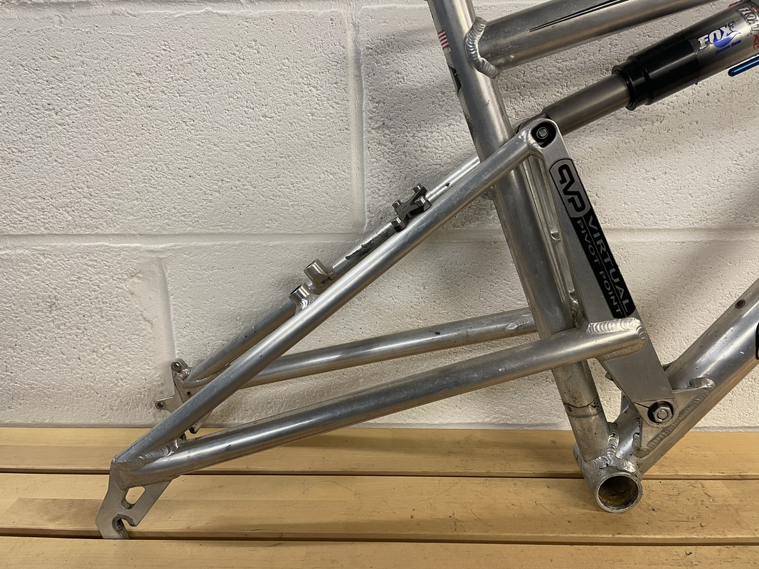 81F71CB8-E277-4E92-B5F6-3D2E45BEA31B