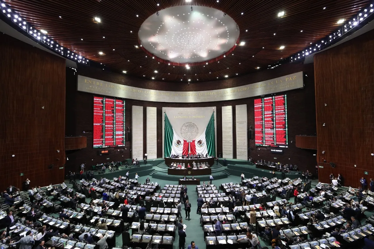 Diputados de la 4T y oposición se enfrentan al abrir diálogos sobre reformas de AMLO