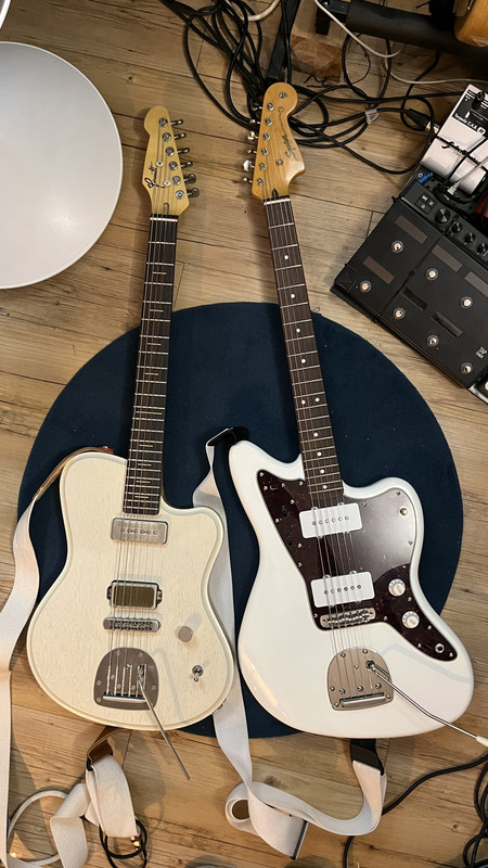 E2253751-E061-4EEF-ABCF-EB5EBE312258