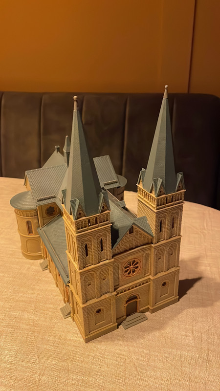 1E857AC1-A685-44F7-8501-0E8AF4F685B2