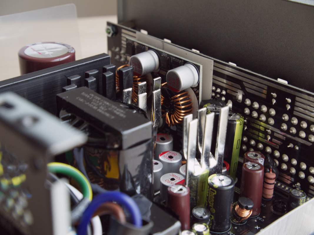 Einarex-Nexus-L1-750-W-DC-DC.jpg