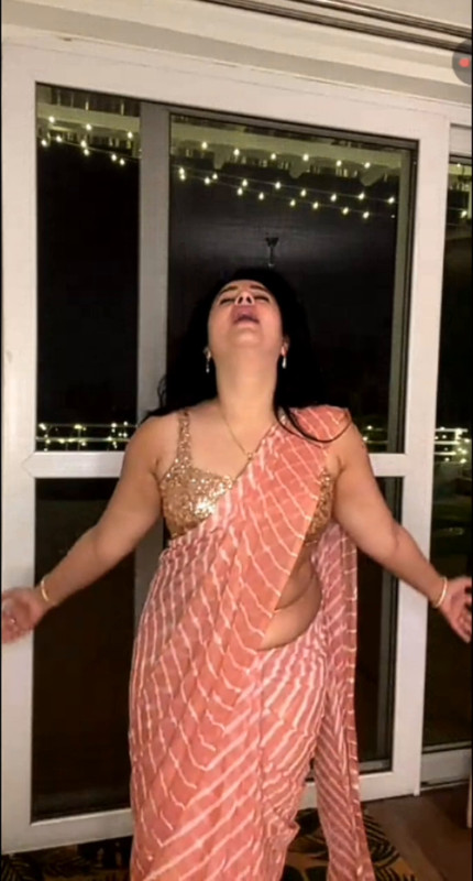 Poonam Bajwa Saree Live mp4 0010