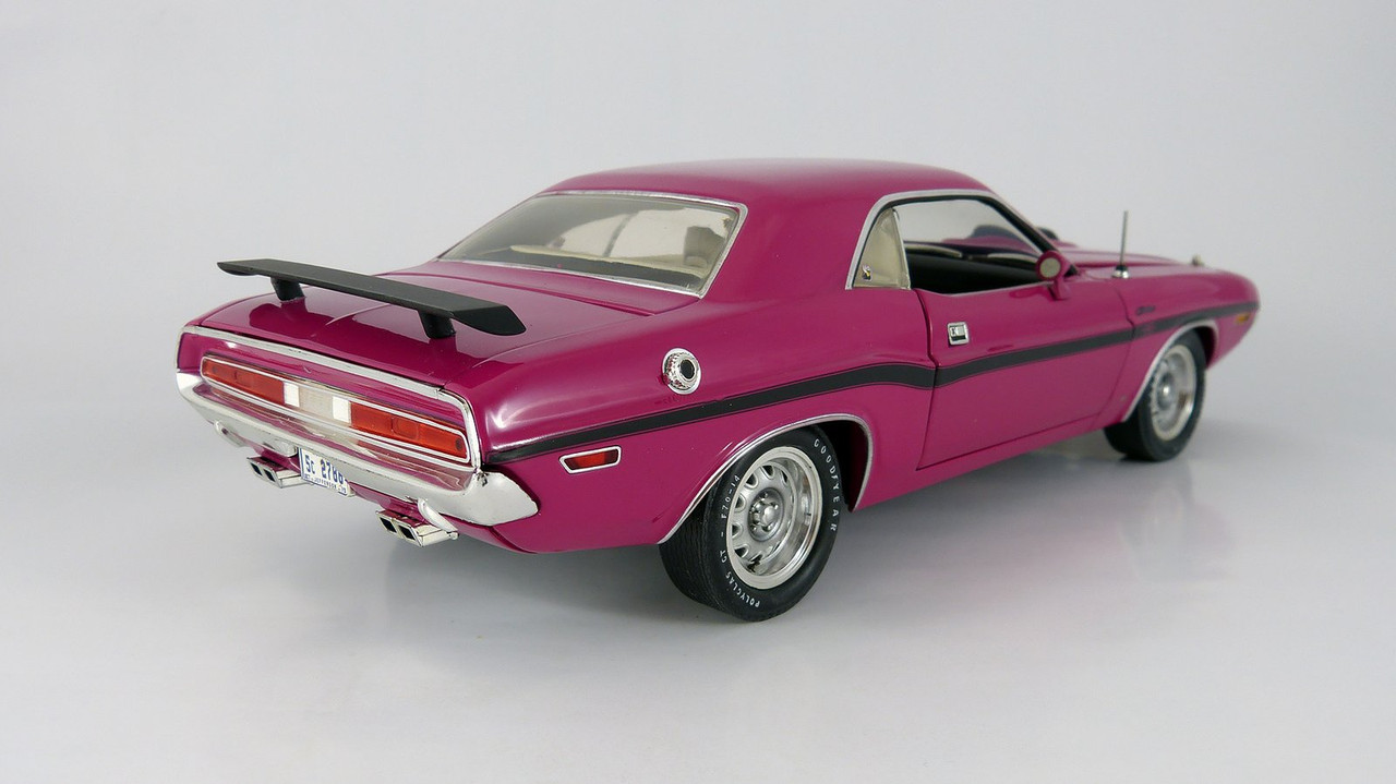 1:18 Highway 61 1970 Dodge Challenger R/T | DiecastXchange Forum