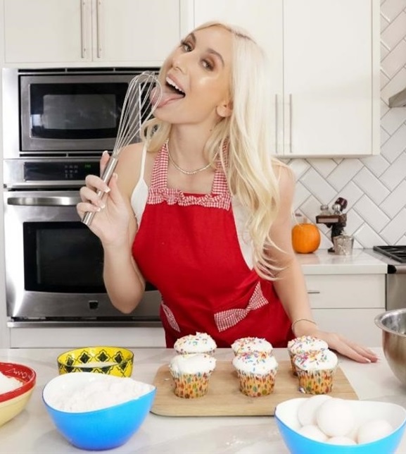 Kay Lovely, Johnny Love - Vlogging for Vagina 1080p