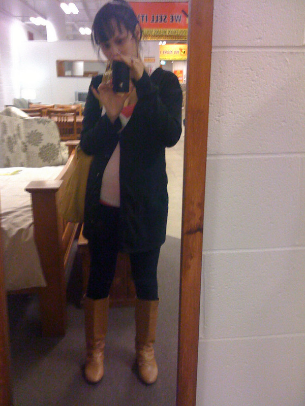 Otra nena amateur desnuda y embarazada