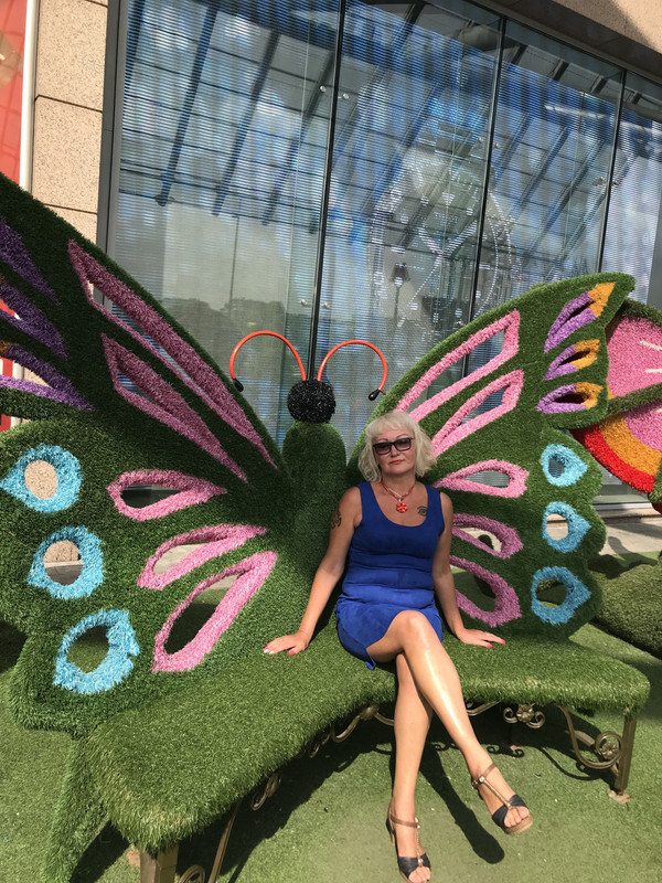 7905D5B8-EA25-4D50-979E-50157BF8C75D