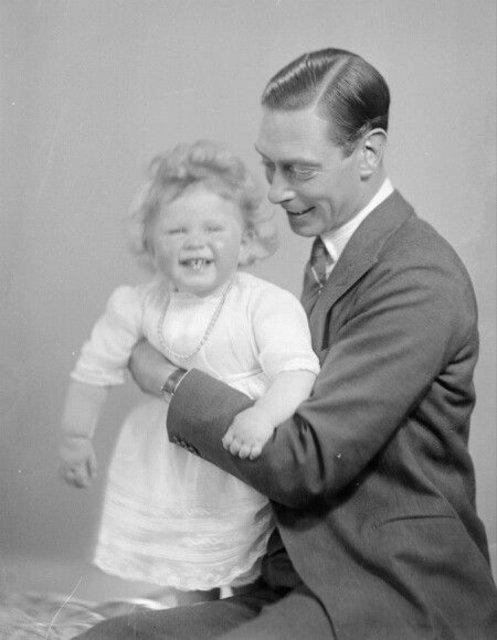 king-george-princess-elizabeth-baby.jpg