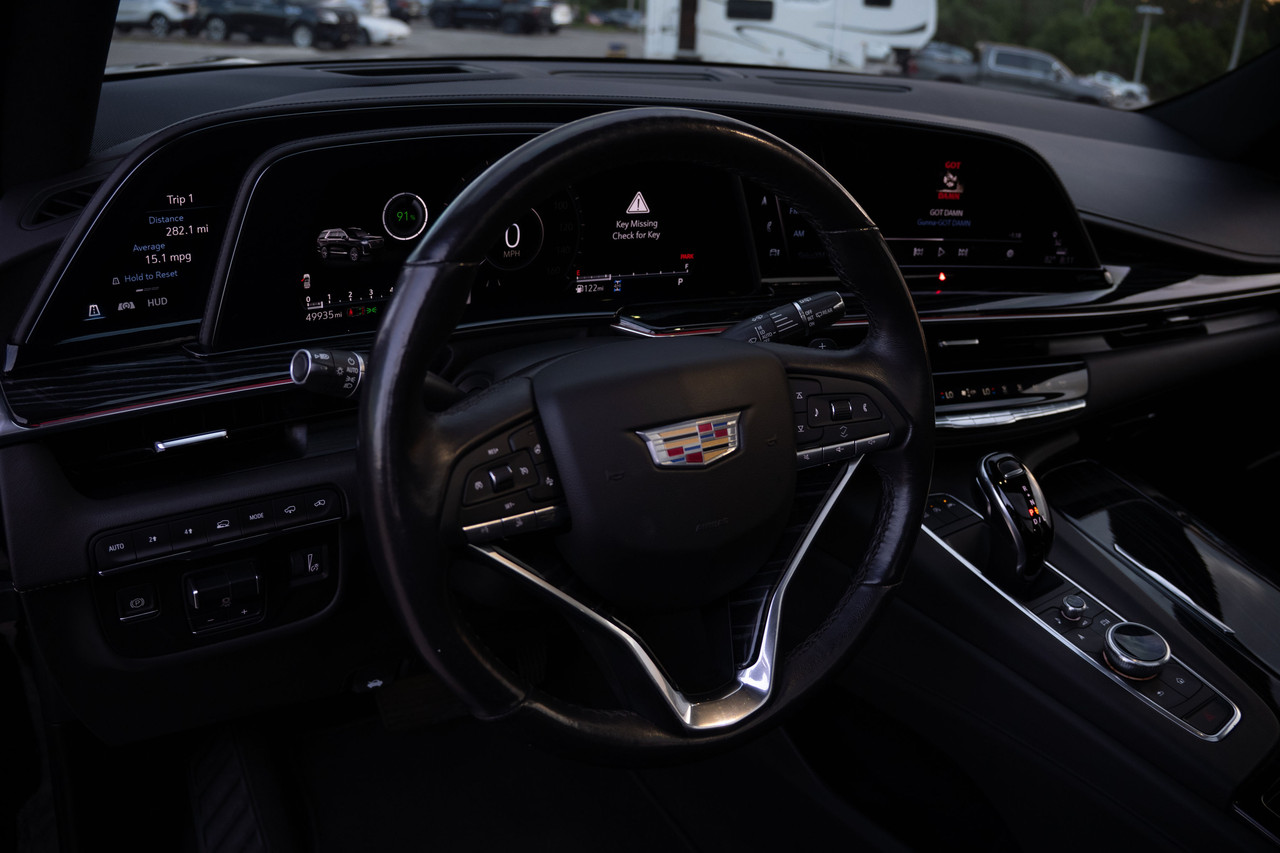 Cadillac Escalade View 40