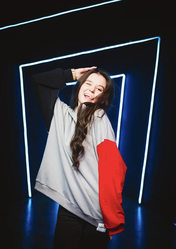 A0952E52-11F3-478E-9305-51B5A178FDF3