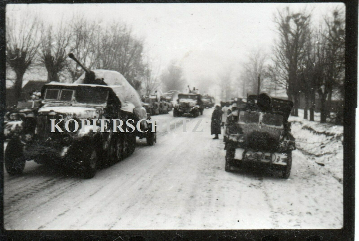 Russland Kalinin Klin Autobahn SDkfz LKW Halkette Flak Geschütz 