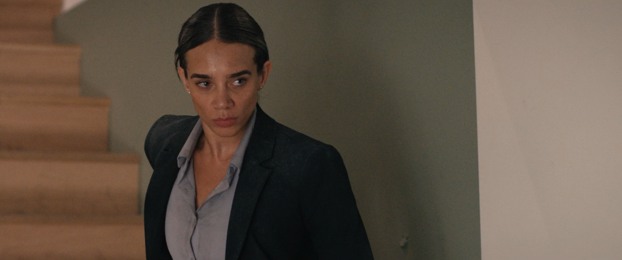 Safe House 2025 BDRip 1080p sele Zen mkv snapshot 00 16 31 532