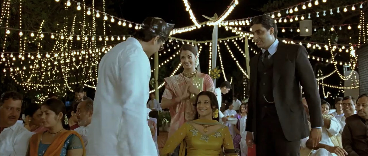 Guru 2007 WebRip [Tamil] 480p, 720p ESub Screenshot