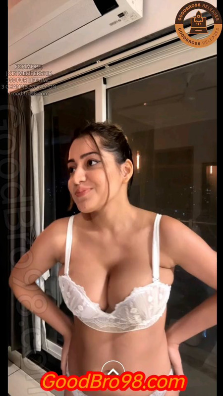 Simran Kaur - New Bikini Live.mp4.0022