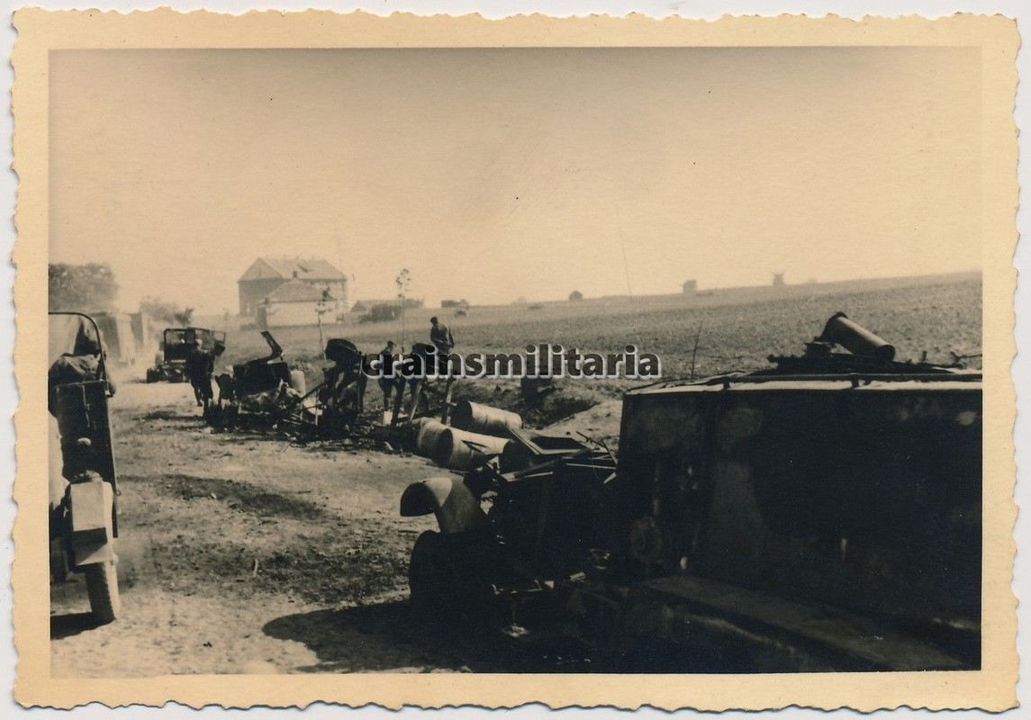Orig. Foto zerstörte SdKfz Halbkette in Russland